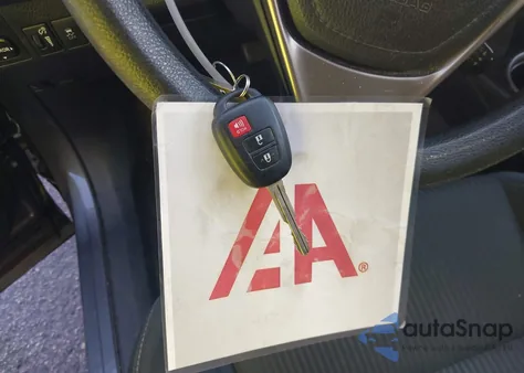 2015 Toyota Rav4 Xle z USA, uszkodzony, nr VIN 2T3WFREV7FW215090